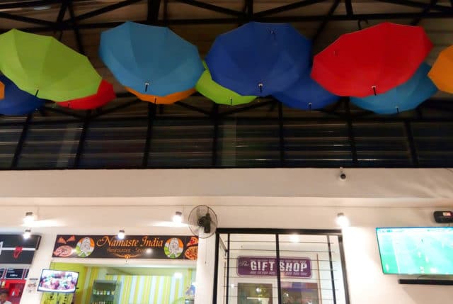 Une farandole de parapluies
