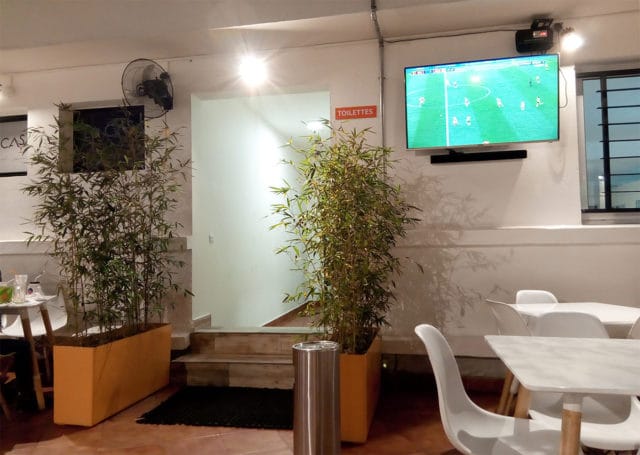 L'entrée des toilettes de la galerie Urbania