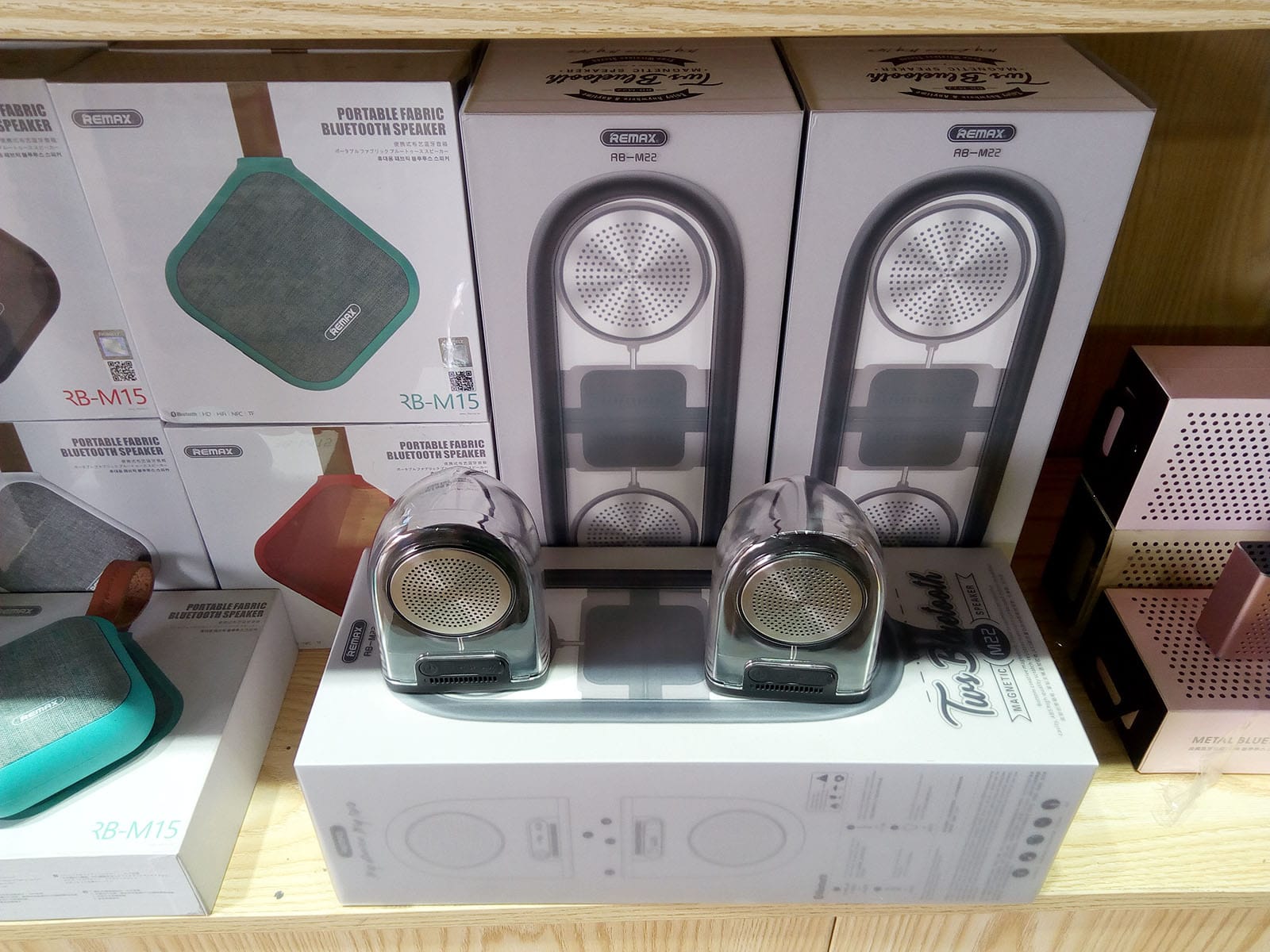 Le speaker magnétique Remax