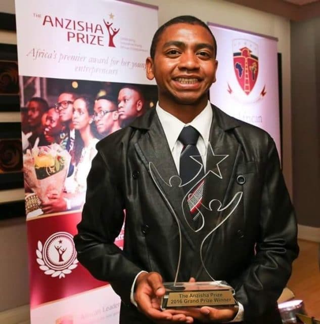 M. Tahina, gagnant du concours Anzisha Prize 2016