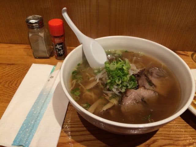 Une bonne soupe van tan mine spéciale char siu :D