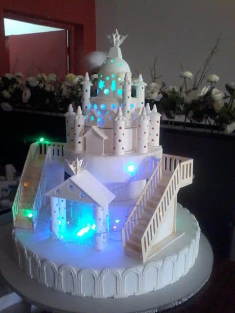 Le gâteau de rêve de toutes petites filles