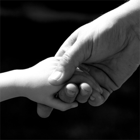 Tendons la main à ces enfants dans le besoin