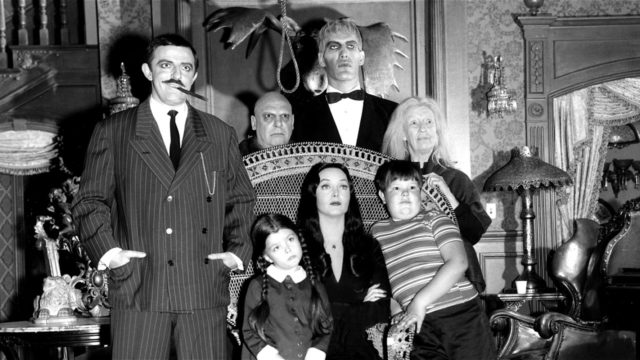 Le cast de la série "La famille Addams"