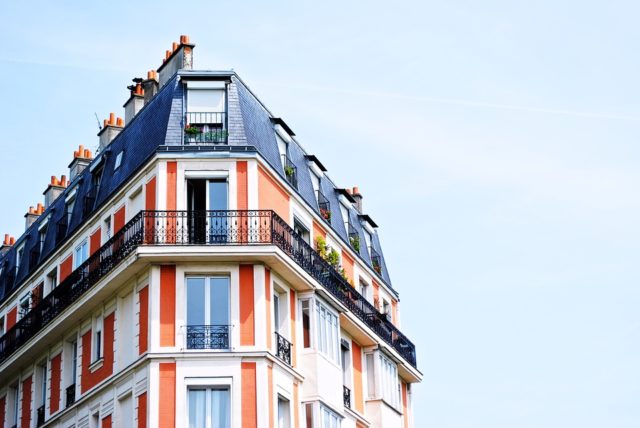 Les étrangers peuvent acquérir un immeuble à partir de R+2