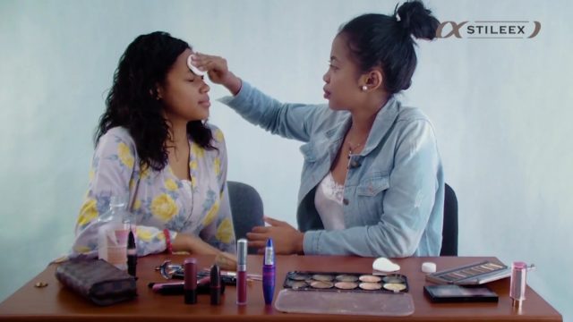 Pour commencer votre maquillage pour peau mate, vous commencez par nettoyer votre peau avec de l'eau micellairePour commencer votre maquillage pour peau mate, vous commencez par nettoyer votre peau avec de l'eau micellaire