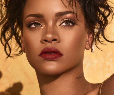 Tâchons de recopier ce maquillage de Rihanna !