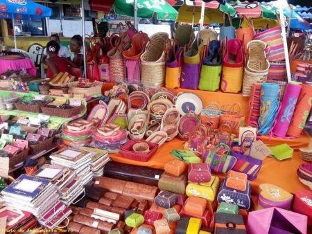 La vannerie ou l'art malagasy coloré