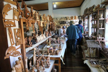 L'art malagasy en France se vend partout dans le pays