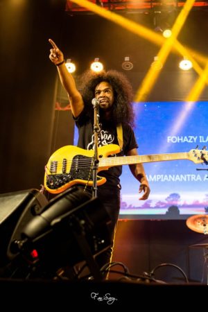 Diary, le bassiste du groupe. Copyright Fan'Sary