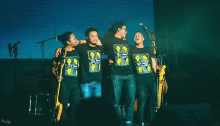 Fy Rasolofoniana & Band se partageant la même passion.