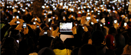 La communication de masse, toujours efficace pour attirer les cibles