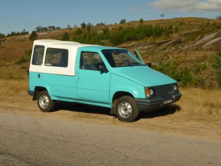 Le modèle Faoka, une belle voiture très pratique en ville qu'en route