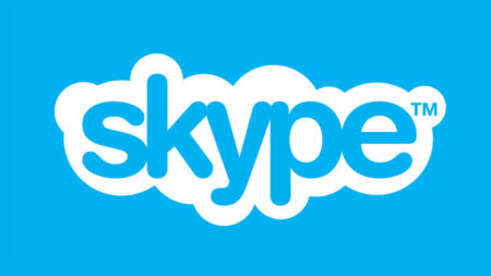 Skype sera notre ami afin qu'on puisse rester en contact avec nos amis et notre famille