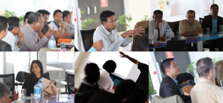 Ateliers, formations, etc. Les six mois à venir ne sont pas de tout repos pour nos jeunes entrepreneurs. Sur la photo, les membres du jury et les mentors d'Orange Fab Madagascar.