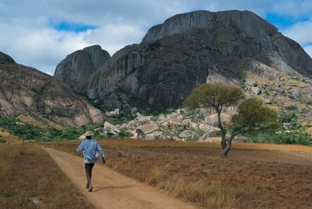 Le plus haut sommet de Madagascar culmine à 2 876 mètres