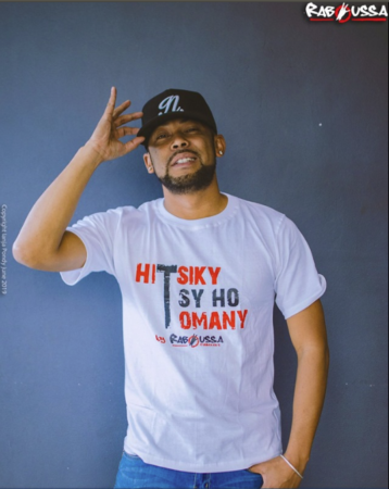 Tsiky sy tomany, une des chansons phares de Raboussa