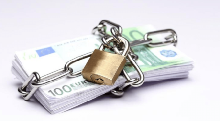 Signing a sales contract makes it possible to secure your transactions