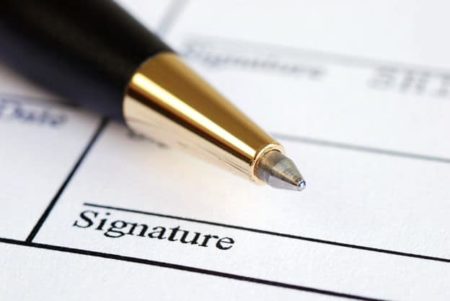 The sales contract must obviously be signed by all parties involved in its subject matter.