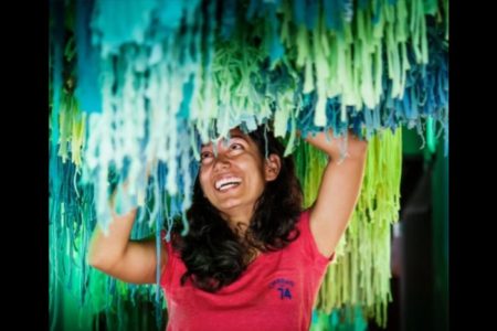 Tatiana Patchama l'artiste commissaire de l'exposition « Jeux d'Artifices »