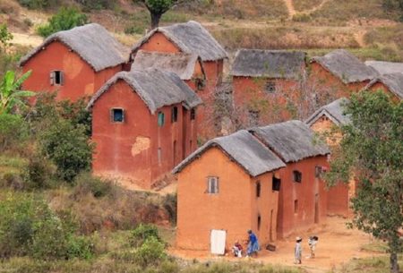 On peut encore apercevoir des maisons de ce genre dans les hautes terres