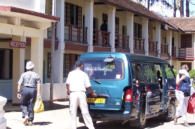 Transfert depuis l’aéroport, assuré par l’Auberge