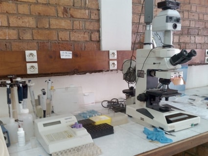 Matériel moderne au laboratoire d'analyses de l'IMRA