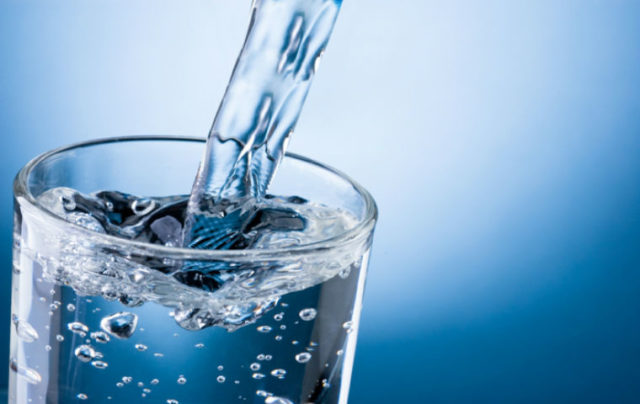 El agua es vida, pero sólo el 39% de los encuestados tienen agua corriente.