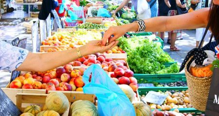 En comparación con las frutas, las verduras se compran con mayor frecuencia en Madagascar