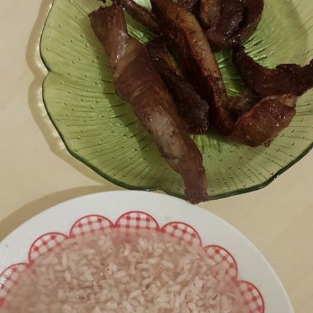 Uno de los más antiguos hábitos alimenticios conocidos en Madagascar era probablemente probar el humo del sosoa variado con kitoza para el desayuno