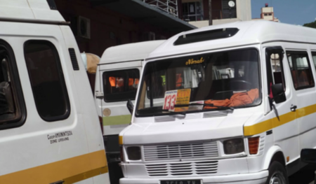 Antananarivo je známé svými autobusy, které způsobují dopravní zácpy